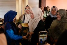 Ketua TP PKK Aceh, Marlina Muzakir, bersama Staf Ahli TP PKK Aceh, Mukarramah, dan Ketua DWP Aceh, Malahayati, menggelar silaturahmi dengan warga Aceh yang menetap di Samarinda, Kalimantan Timur, pada Senin, 7 Juli 2025.